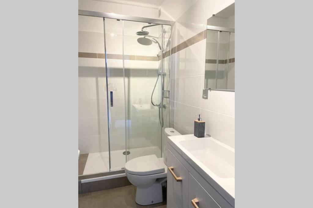 Mon Appart'Hotel - Climatisation Avec Parking Gratuit Brive-la-Gaillarde Exterior foto